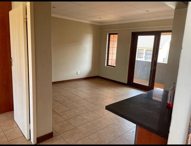 2 BEDROOM PROPERTY TO RENT IN MONTANA TUINE